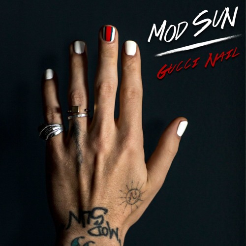 mod-sun-gucci-nail
