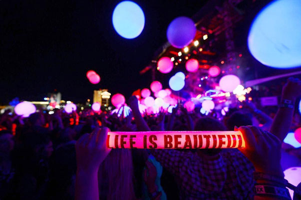 life-is-beautiful-balloon